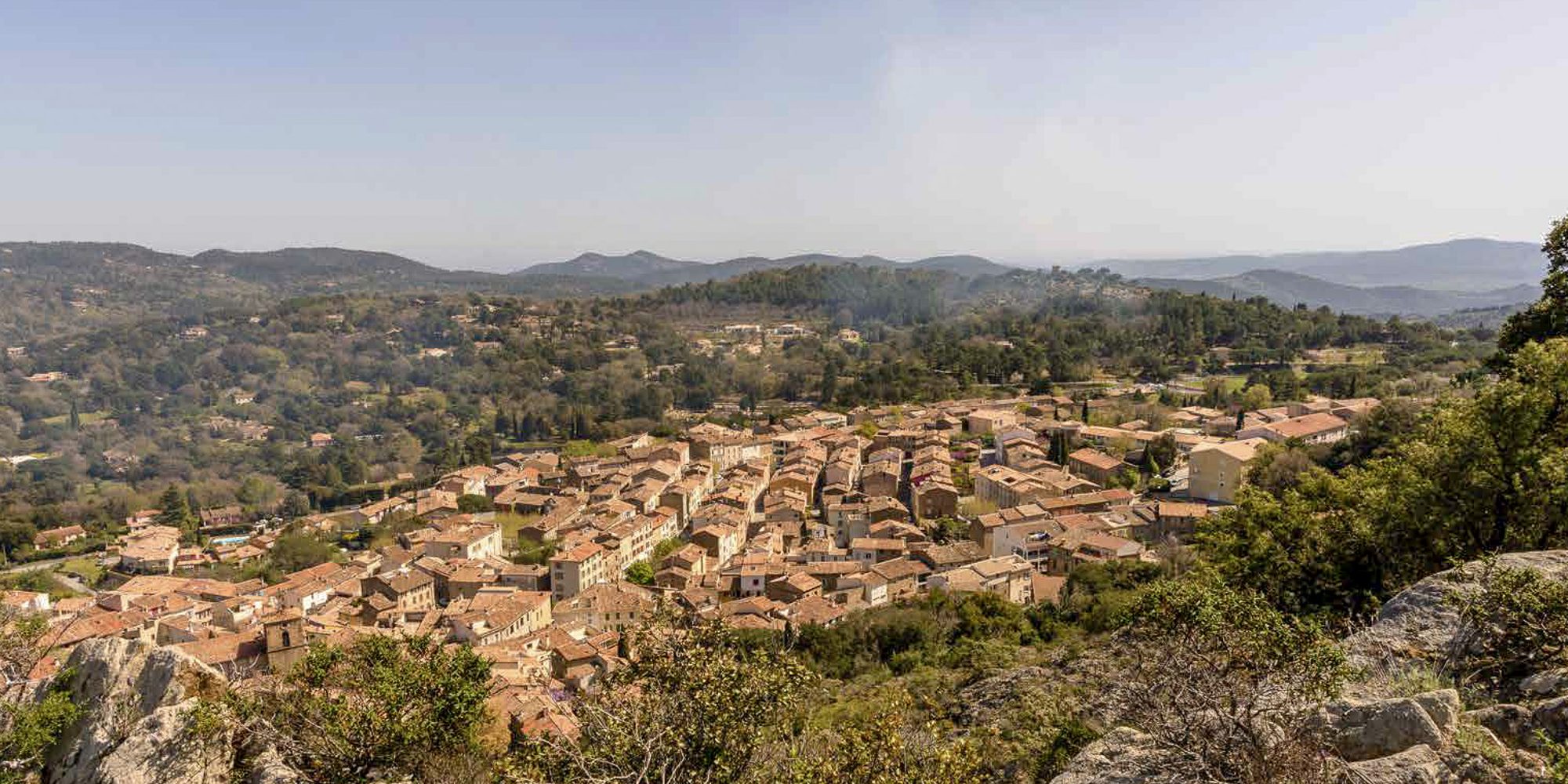 Aerial view of La Garde-Freinet.jpg